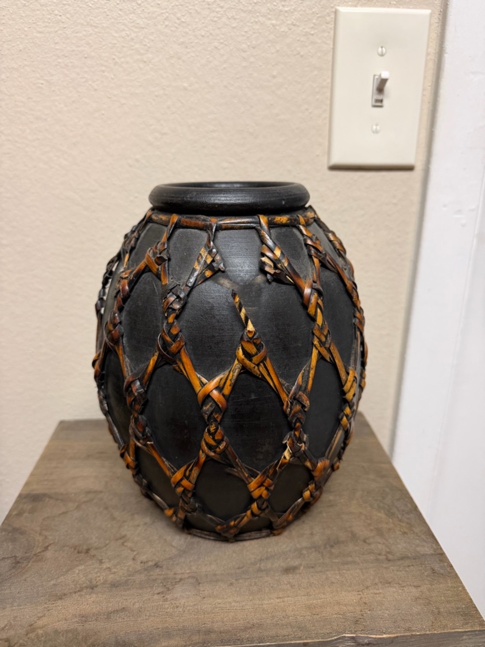Black Ceramic Vase with Brown Woven Lattice - Picture 6 of 6